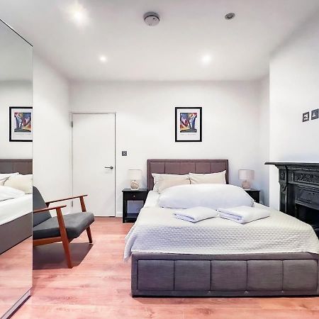 Prime Location Camden Luxury Apt Sleeps 6 London Luaran gambar