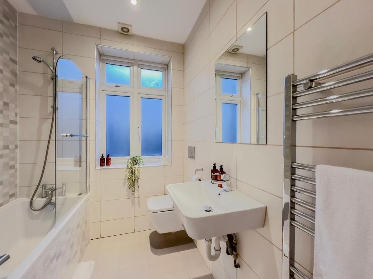 Prime Location Camden Luxury Apt Sleeps 6 London Luaran gambar