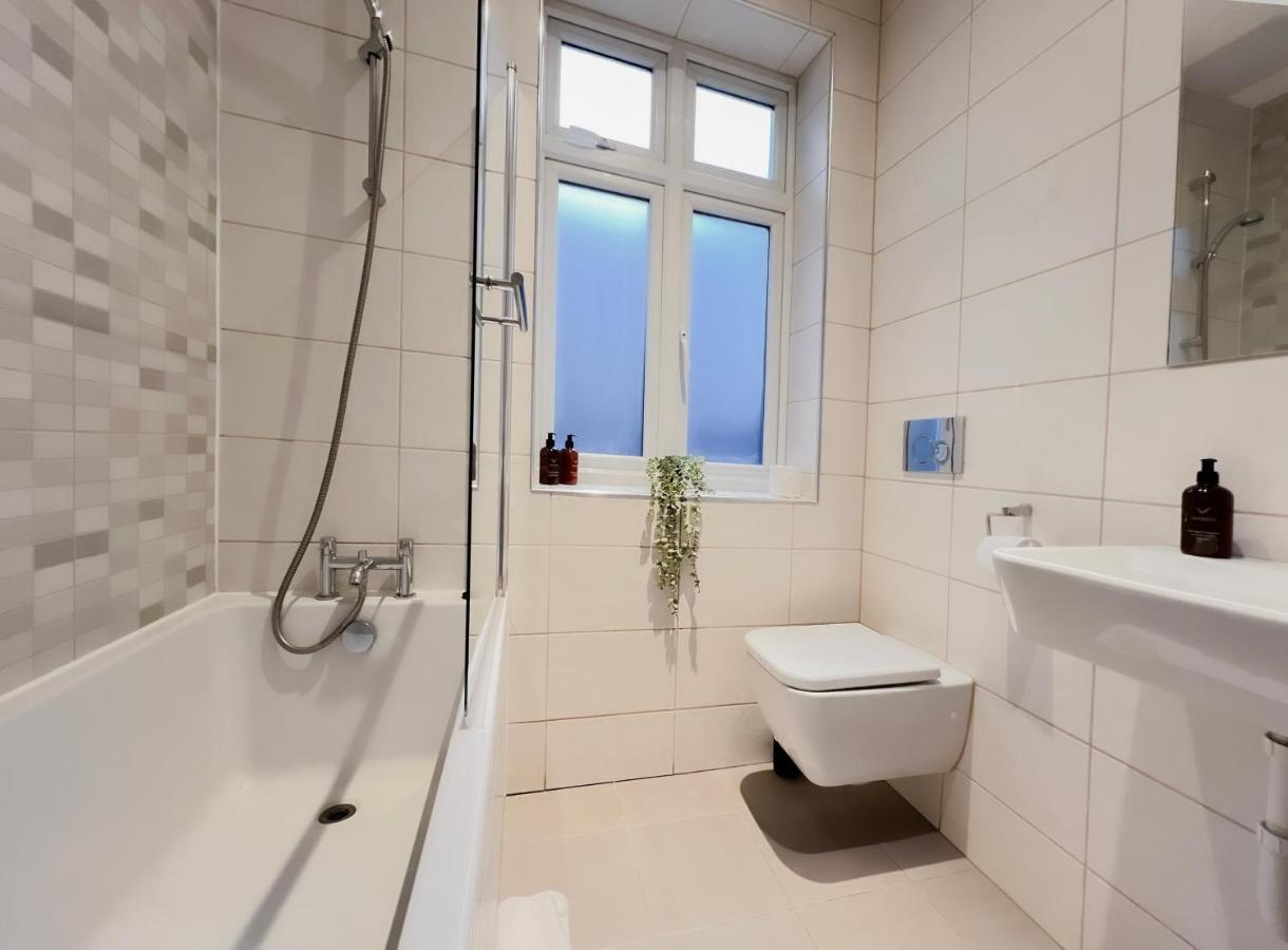 Prime Location Camden Luxury Apt Sleeps 6 London Luaran gambar